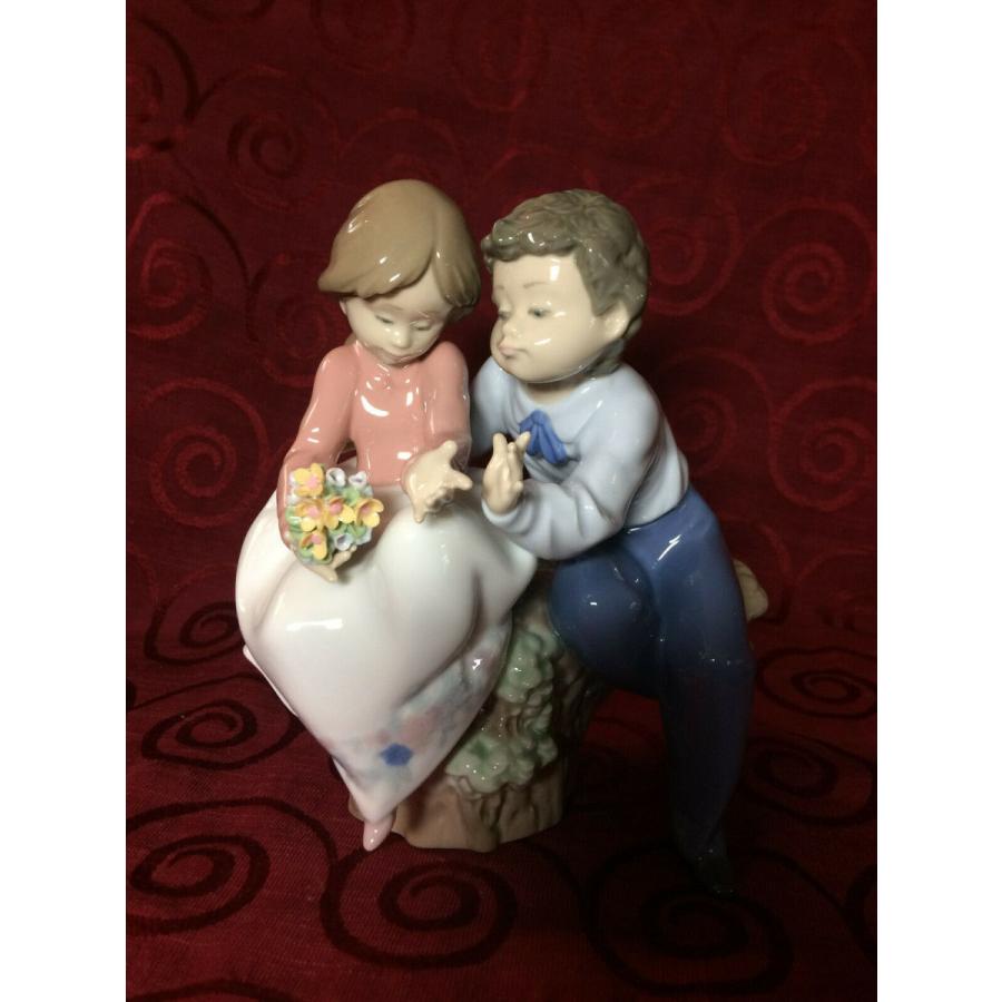 LLADROリヤドロ　№5701　Just A Little Kiss LLADRO リヤドロ Lladro #5701 Just A Little Kiss, MINT, Orig