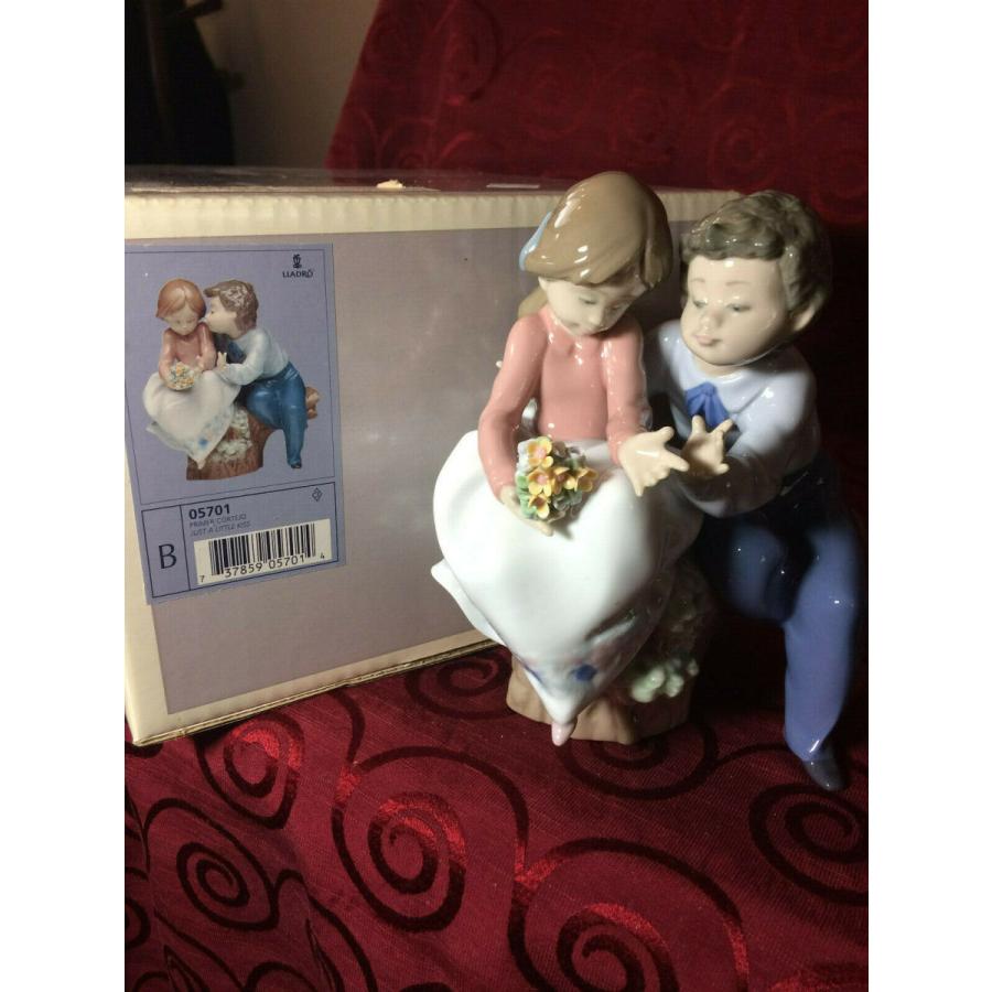 LLADRO リヤドロ Lladro #5701 Just A Little Kiss, MINT, Orig