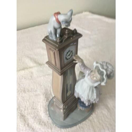 リヤドロ　猫と時計と少女 リヤドロ Lladro, Bedtime Girl With Grandfater Clock & Cat #5347