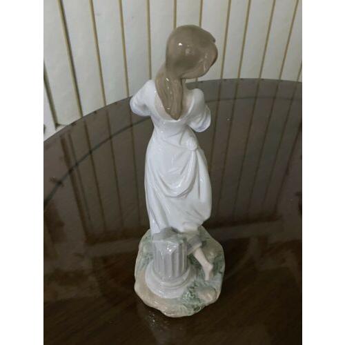 LLADRO（リヤドロ） Lladro Gardens Of Athens # 01007704 Retired