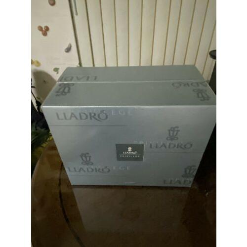 LLADRO（リヤドロ） Lladro Gardens Of Athens # 01007704 Retired