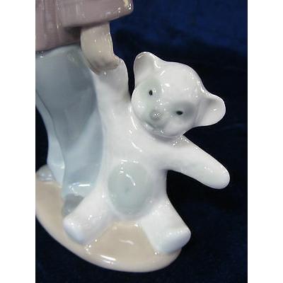 LLADRO（リヤドロ） NAO BY LLADRO SLEEPY HEAD BOY FIGURINE #1139