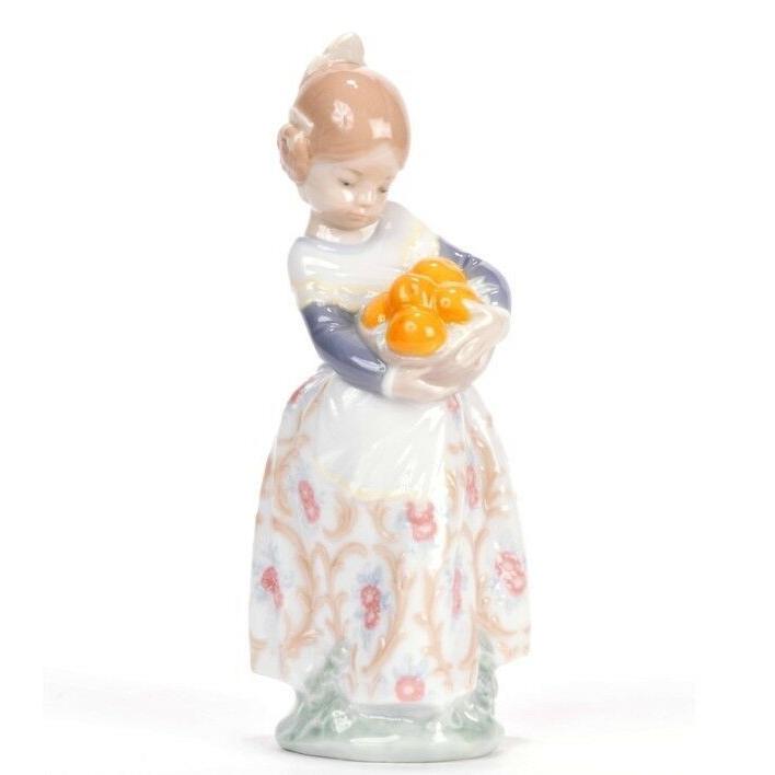 LLADRO（リヤドロ） Lladro Valencian Girl 4841 Porcelain Figurine