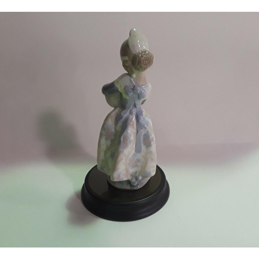 未使用美品 リヤドロ#4841 バレンシアの少女　Valencianita LLADRO（リヤドロ） Lladro Valencian Girl 4841 Porcelain Figurine