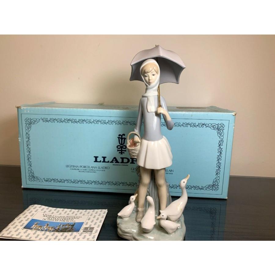 LLADRO リヤドロ Vintage Lladro Figurine Porcelain Girl With