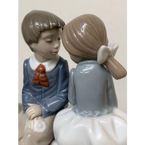 千鳥☆さま専用です LLADRO NAO リヤドロ ナオ 初恋 LLADRO リヤドロ Nao by Lladro “First Love” Porcelain Hand
