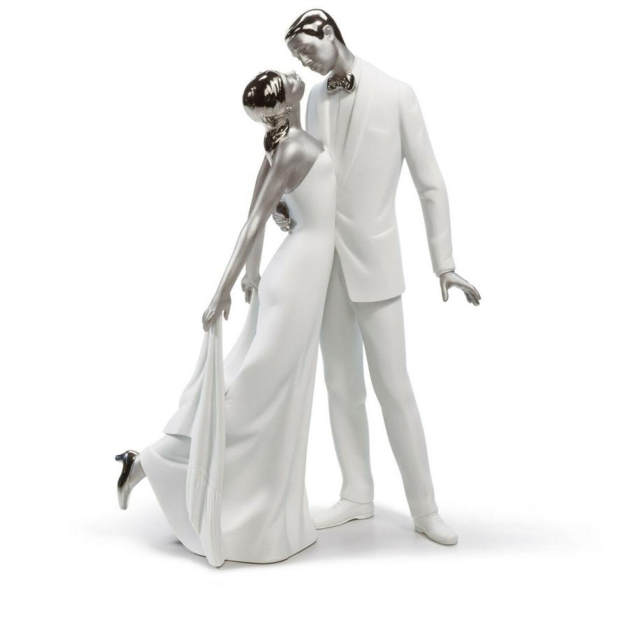 リヤドロ Lladro Happy Anniversary Couple Figurine. Silver Lustre 01007045