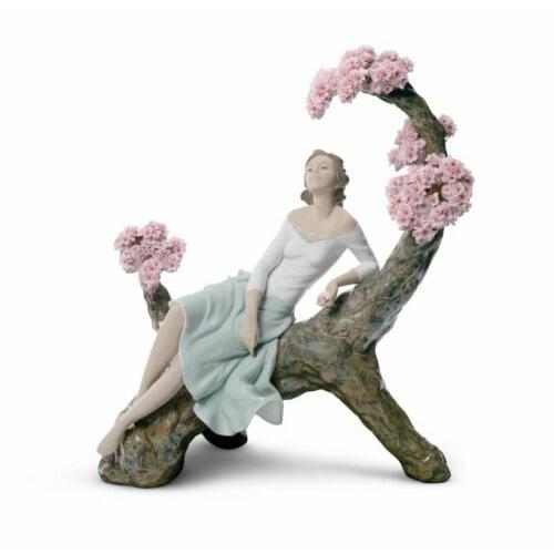 リヤドロ NEW!  Lladro Sweet Scent of Blossoms Woman Figurine. Limited Edition #8360.｜kijisystem｜03