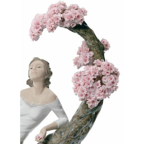 リヤドロ NEW!  Lladro Sweet Scent of Blossoms Woman Figurine. Limited Edition #8360.｜kijisystem｜05