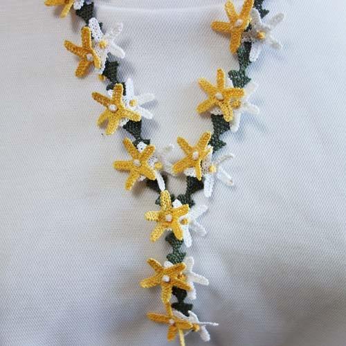 イーネオヤ(ルピナスの花 黄色と白) オヤ ネックレス レース 
