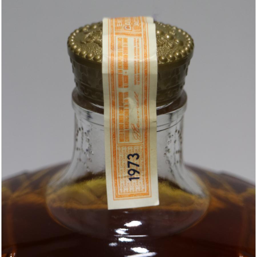 古酒] クラウンローヤル （クラウンロイヤル） 特級表示 正規品 40度