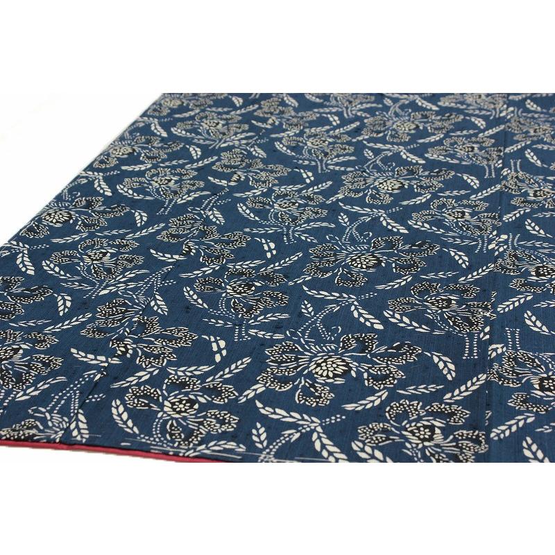 在庫処分 浦野理一型絵染紺色地花唐草模様正絹縦節紬 和装 着物 w363
