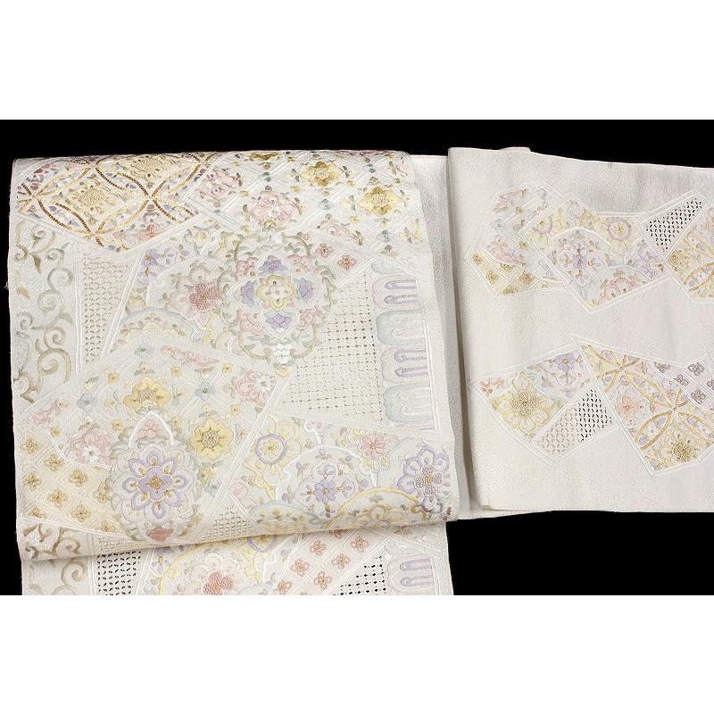 名古屋帯 豪華手刺繍 オフホワイト 白地 華文 七宝 花菱 裂取り