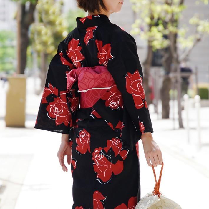 20%OFFクーポン配布中】浴衣 2点セット 薔薇 黒 レディース 30代 40代 50代 赤 ボルドー 花 バラ モダン 綿 半幅帯 古典柄 夏着物 女性用 :10001551:dear-japan 通販 きもの 浴衣 セットアップ 2部式 黒 流線形 花