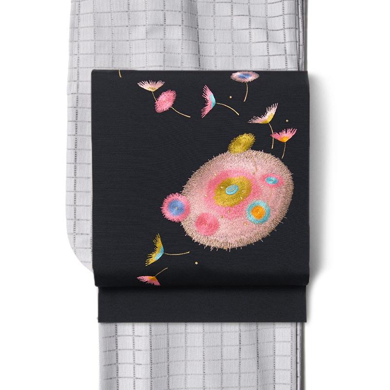 名古屋帯 刺繍 綿毛 たんぽぽ 黒 ピンク 花 塩瀬 レトロ モダン 名古屋帯 刺繍 綿毛 たんぽぽ 黒 ピンク 花 塩瀬 レトロ モダン