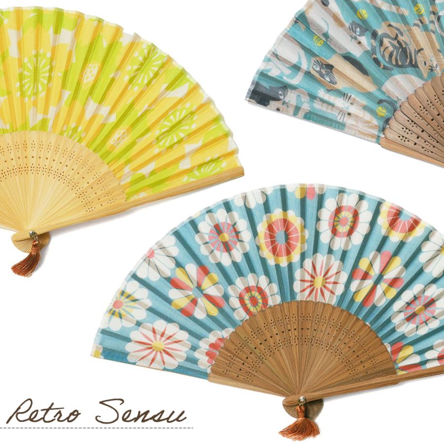 扇子 猫 花柄 桜 菊 黄色 青 水色 カラフル タッセル モダン 柄画 和