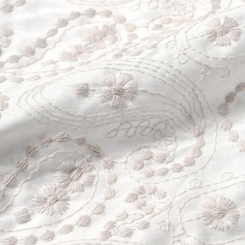 着物 綿麻 刺繍 ペイズリー 白 アイボリー 単衣 洗える 仕立て上がり 日本製 女性用 レディース 刺しゅう 日本製の画像