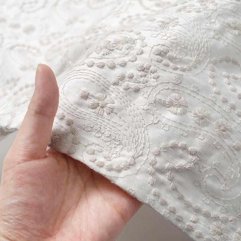 着物 綿麻 刺繍 ペイズリー 白 アイボリー 単衣 洗える 仕立て上がり 日本製 女性用 レディース 刺しゅう 日本製の画像