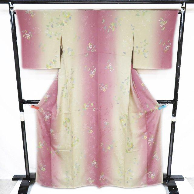 小紋 着物 中古 袷 カジュアル 花模様 牡丹唐草 地模様 暈し 退紅色 砥粉色 多色 身丈165cm 裄65cm L トール きもの北條 A1006-5 小紋 着物 中古 袷 カジュアル 花模様 牡丹唐草 地模様 暈し 退紅色 砥