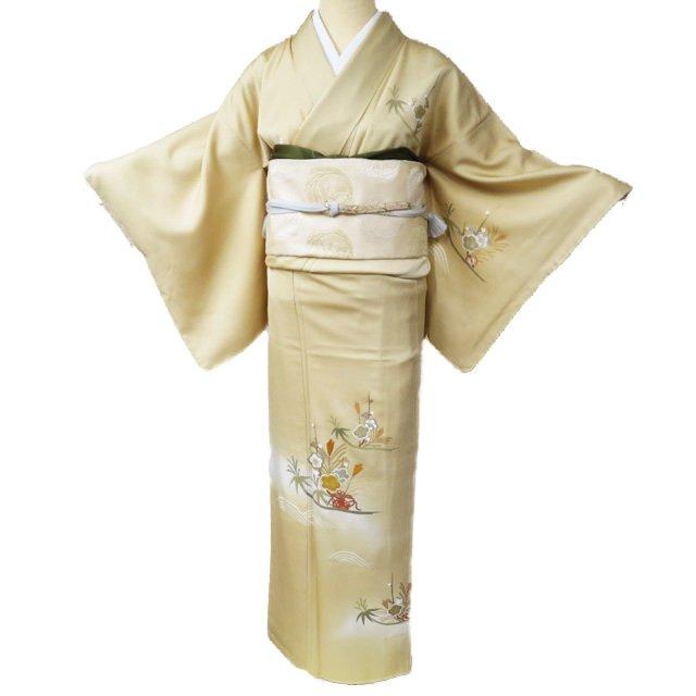 訪問着 着物 中古 袷 フォーマル 金駒刺繍 銀彩 波に松竹梅模様 宝物 淡黄色 多色 金銀 身丈158.5cm 裄65.5cm M きもの北條 A1012-11 訪問着 着物 中古 袷 フォーマル 金駒刺繍 銀彩 波に松竹梅模様 宝物