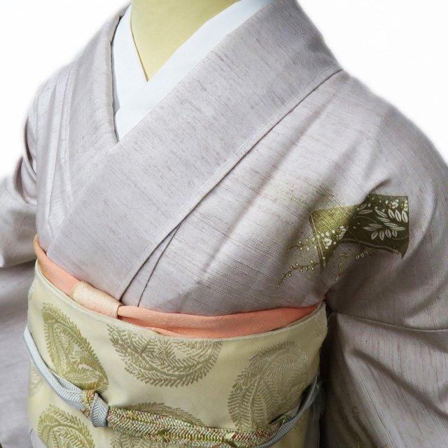紬 着物 中古 正絹 袷 セミフォーマル 作家物 落款 金駒刺繍 和本に花の図 砂色 多色 金 身丈163cm 裄64cm L きもの北條 A1047-1 紬 着物 中古 正絹 袷 セミフォーマル 作家物 落款 金駒刺繍 和本に花