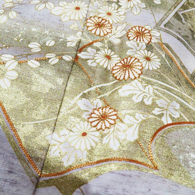 紬 着物 中古 正絹 袷 セミフォーマル 作家物 落款 金駒刺繍 和本に花の図 砂色 多色 金 身丈163cm 裄64cm L きもの北條 A1047-1 紬 着物 中古 正絹 袷 セミフォーマル 作家物 落款 金駒刺繍 和本に花