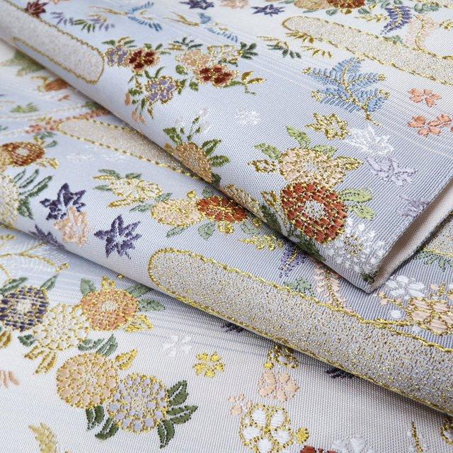 袋帯 中古 リサイクル 正絹 フォーマル 仕立て上がり 六通 ヱ霞に花模様 花鳥模様 灰白色 薄い青色 多色 金 きもの北條 A1063-10 袋帯 中古 リサイクル 正絹 フォーマル 仕立て上がり 六通 ヱ霞に花