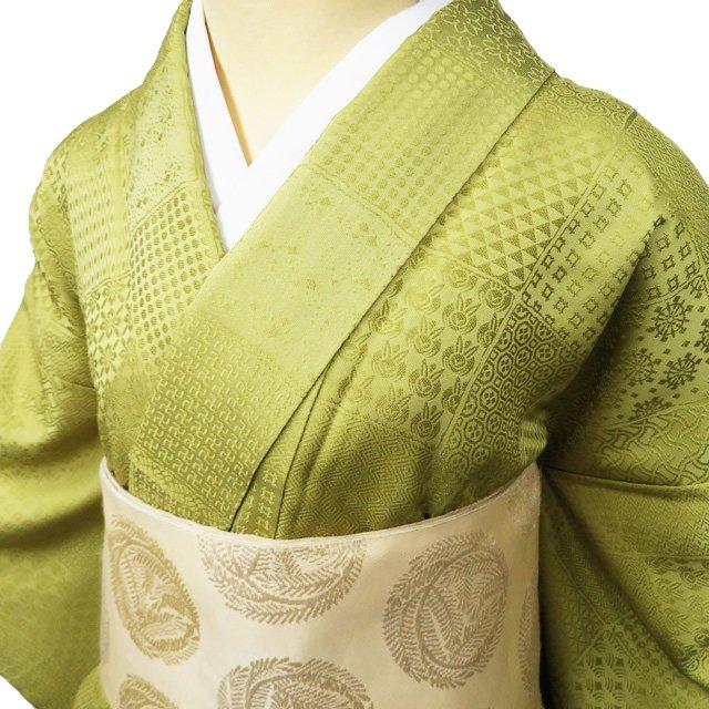 色無地 着物 中古 正絹 袷 カジュアル 紋なし 地模様 割付文様 若菜色