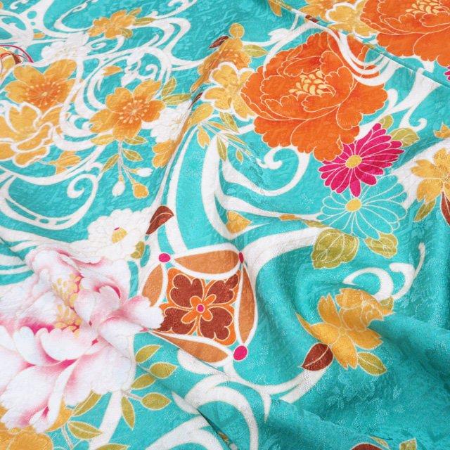 振袖 着物 中古 正絹 金駒刺繍 花模様 桜散らし 宝物 淡い翡翠色