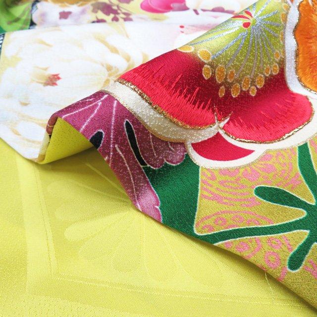 振袖 着物 中古 正絹 刺繍 花模様 梅 菊 花萌葱色 多色 金 身丈175.5cm