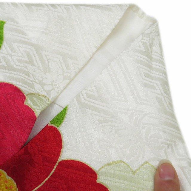 振袖 着物 中古 正絹 金駒刺繍 花模様 椿 桜 地模様 練色 白色 赤色 多色 身丈172cm 裄68cm L トール きもの北條 A1160-4 振袖 着物 中古 正絹 金駒刺繍 花模様 椿 桜 地模様 練色 白色 赤色 多