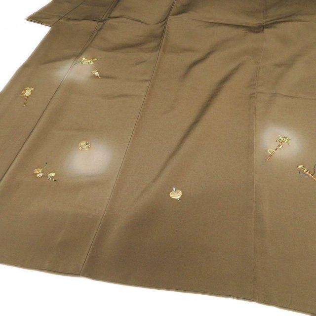 特選 訪問着 着物 中古 正絹 縮緬地 袷 紋付き 千總 刺繍 器物文様 玩具 紀州茶色 多色 身丈162.5cm 裄68cm M きもの北條 A1196-6の画像