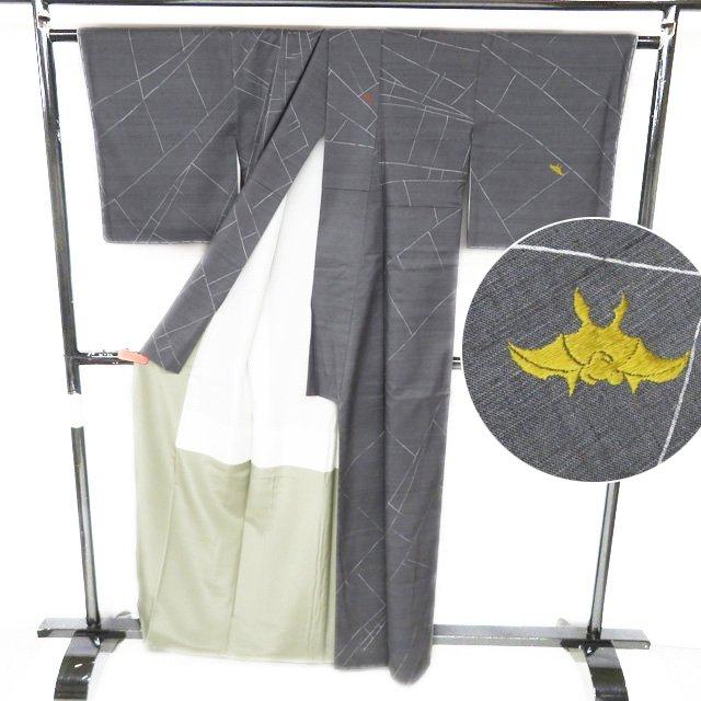 ＼ FINAL PRICE ／ 特選 紬 着物 未使用 ジュサブロー 刺繍 蜘蛛と蝙蝠の図 鼠色 身丈162cm 裄66cm M きもの北條 A1209-6の画像