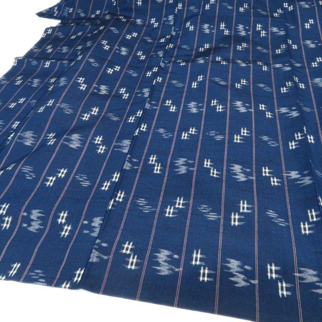 特選 琉球絣 着物 未使用 正絹 単衣 カジュアル 紬地 絣模様 紺色 多色