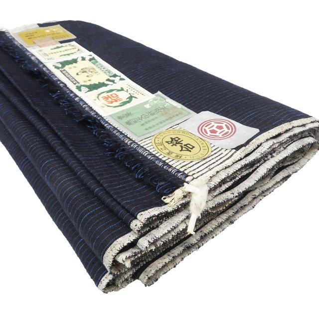 特選 反物 着物 新古品 未仕立て 正絹 本場 結城紬 重要無形文化財 ラベル付き 縦縞模様 農紺色 きもの北條 A1334-4の画像