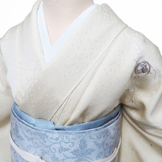 特選 付下げ 付け下げ 訪問着 着物 未使用 袷 金駒刺繍 蘇州刺繍 独楽 地模様 桜 淡黄蘗色 身丈165cm 裄68cm L トール きもの北條 A1338-9の画像