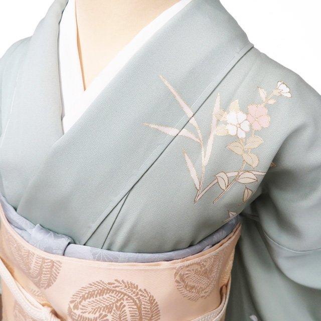 訪問着 着物 未使用 正絹 袷 フォーマル 落款 金駒刺繍 流水に花 桜 柳鼠色 多色 金 身丈155.5cm 裄63.5cm SA きもの北條 A1341-12の画像