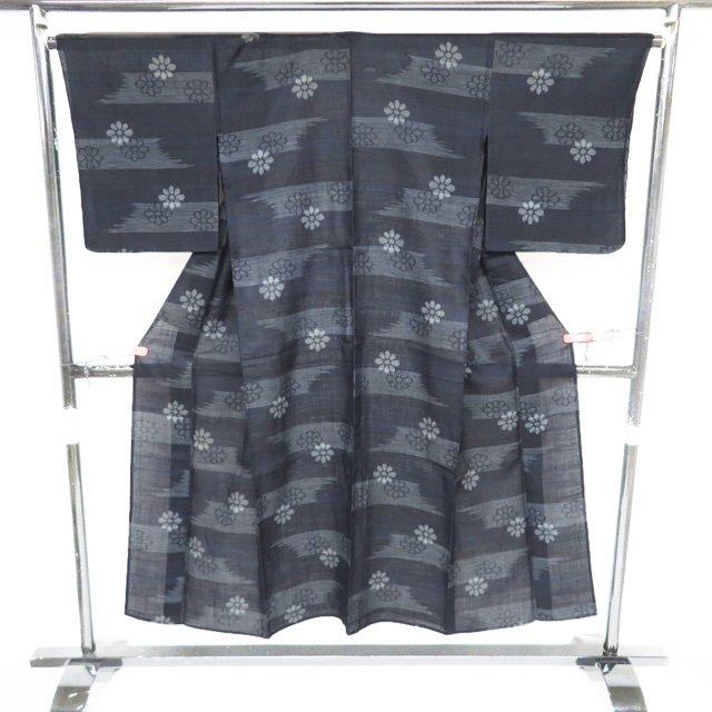 特選 夏物 宮古上布 夏着物 着物 中古 苧麻 カジュアル 花模様 濃紺色 身丈147cm 裄67cm SA きもの北條 A1343-4の画像