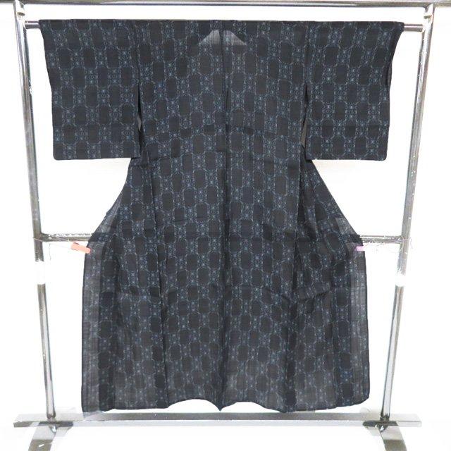 特選 夏物 宮古上布 夏着物 着物 中古 苧麻 カジュアル 幾何学模様 濃紺色 身丈150.5cm 裄62cm SA きもの北條 A1347-7の画像