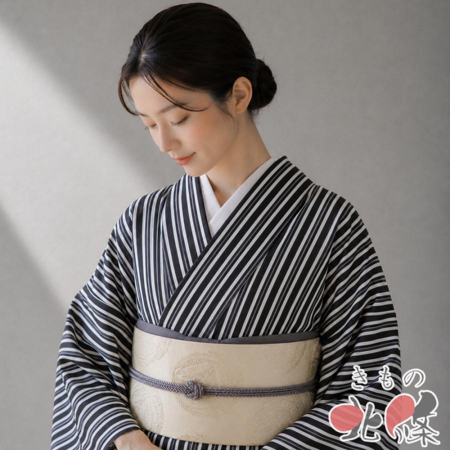 特選 小紋 着物 中古 正絹 袷 カジュアル 縦縞模様 ストライプ 黒色 