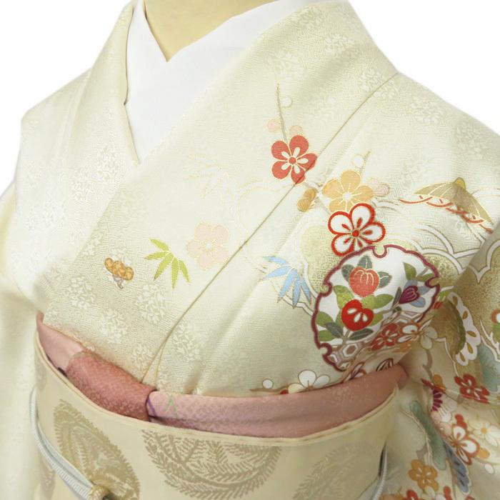 ★きもの北條★ 松竹梅の図 宝尽くし 金駒刺繍 地模様 品良く洗練された装いに　トール　乳白色 桜色　訪問着　A695-11 L【新品】の画像