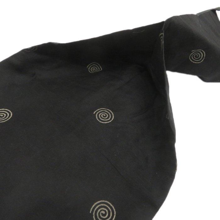 ☆きもの北條☆ 特選 タイシルク 渦巻き模様 植物模様 個性豊かな装い  