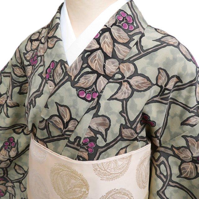 小紋 葡萄模様 カジュアル 灰みの薄緑色 焦げ茶色 着物 A825-5 M