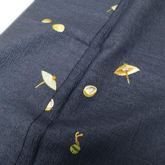 小紋 着物 未使用 正絹 単衣 カジュアル 刺繍 和傘 番傘 下駄 鈴 紺色 