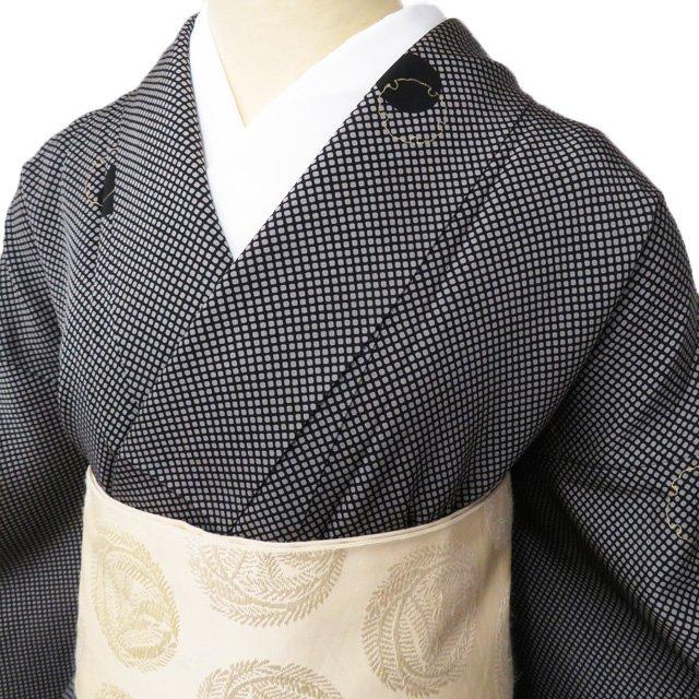 特選 小紋 着物 中古 正絹 袷 カジュアル 角行儀 雪輪模様 丸模様 黒色  