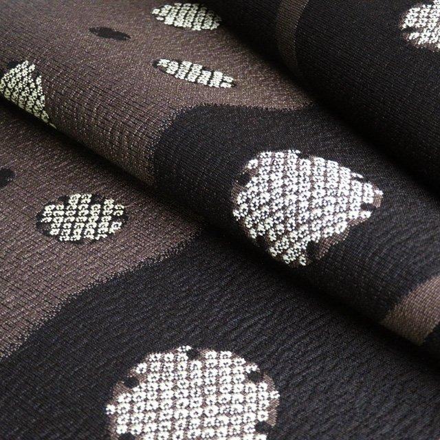 袋帯 未使用 正絹 カジュアル 仕立て上がり 六通 雪輪 鹿の子模様 黒色  