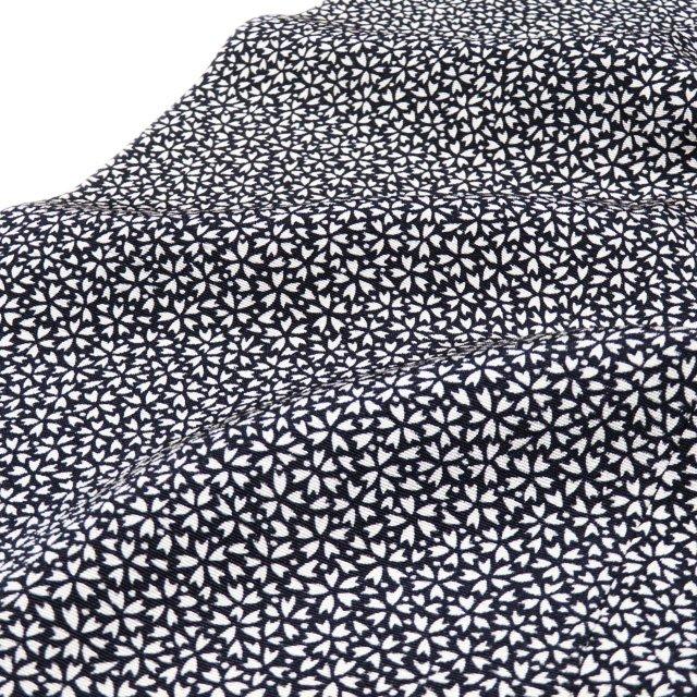 和装コート 道行コート 塵除け 着物 正絹 中古 花模様 桜 黒色 白色 身丈126cm 裄68cm きもの北條 A955-8 FINAL PRICE ／ 和装コート 道行コート 塵除け 着物 正絹 中古 花模様