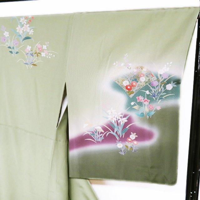 訪問着 着物 中古 正絹 フォーマル 作家物 落款 花の図 苗色 多色 身丈161cm 裄67.5cm M きもの北條 A958-6 FINAL PRICE ／ 訪問着 着物 中古 正絹 フォーマル 作家物 落款 花の図