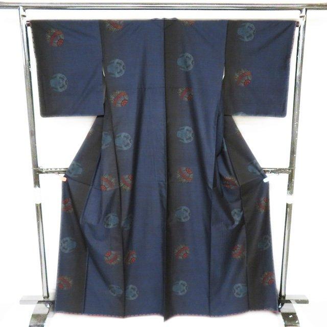 大島紬 着物 中古 正絹 袷 カジュアル 毬の図 濃紺色 黒色 身丈165cm 裄66cm L トール きもの北條 A963-7 FINAL PRICE ／ 大島紬 着物 中古 正絹 袷 カジュアル 毬の図 濃紺色