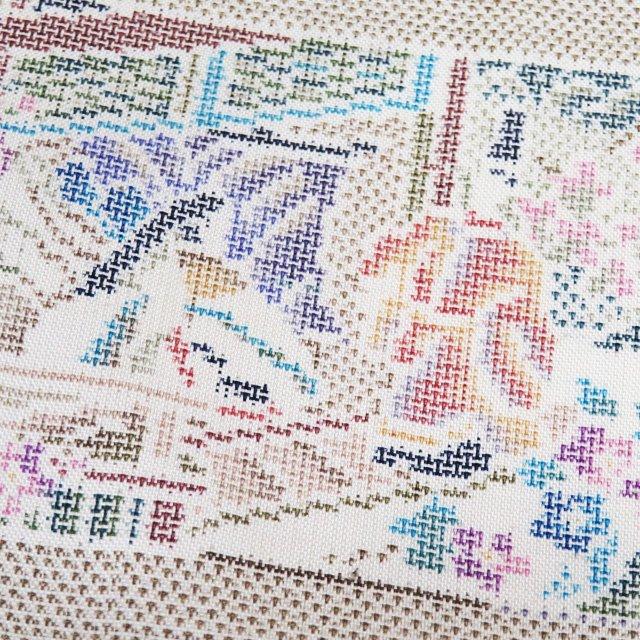 特選 大島紬 白大島 着物 中古 正絹 カジュアル 花鳥文様 流水 平安